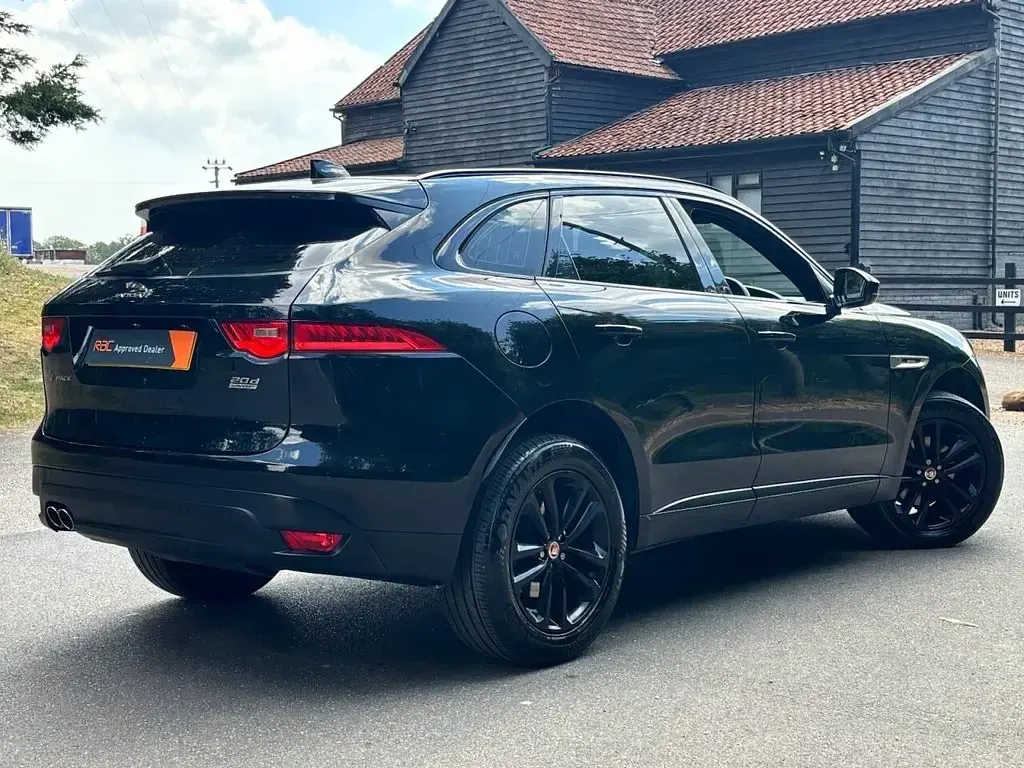 Used Jaguar F-Pace R-Sport 180 HP (132 kW) 2018 Black SUV
