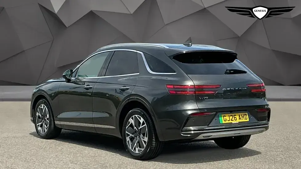 New Genesis GV70 360 kW (490 HP) 2026 Makalu grey SUV