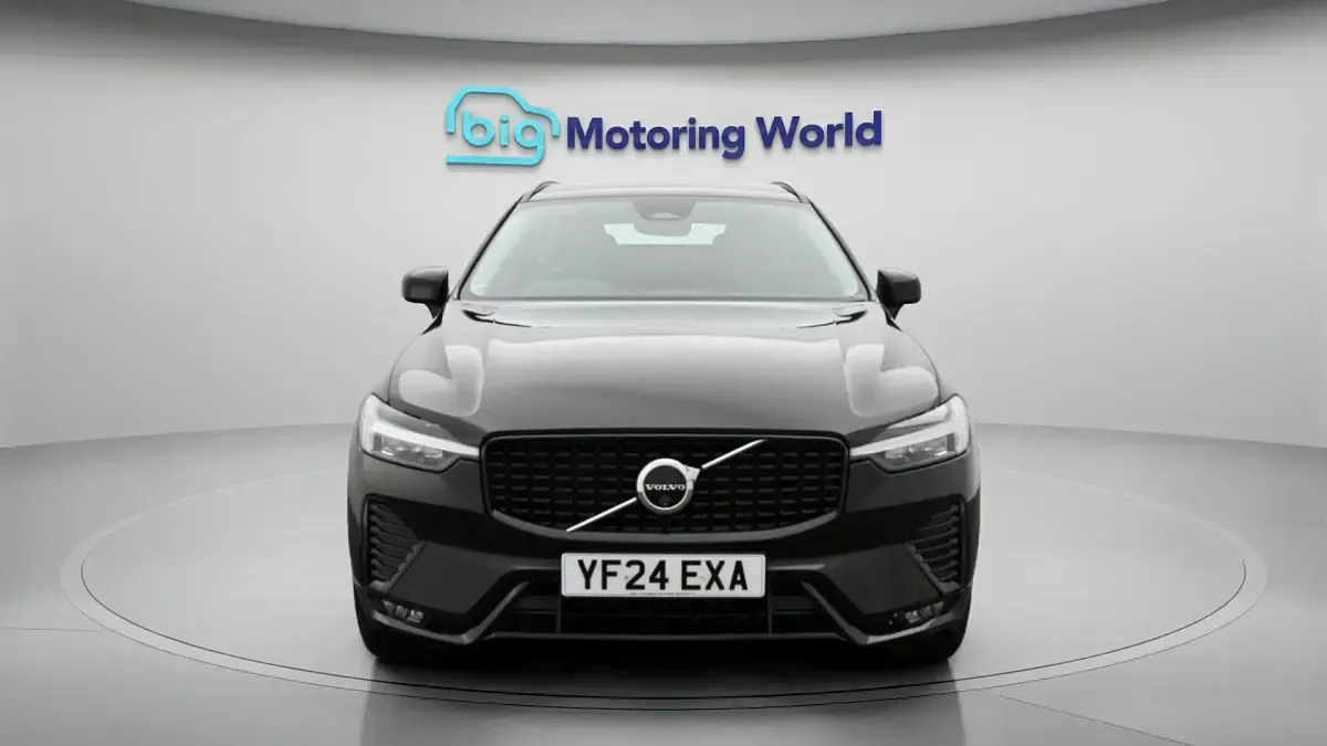 Used Volvo XC60 Plus 250 HP (183 kW) 2024 Black SUV