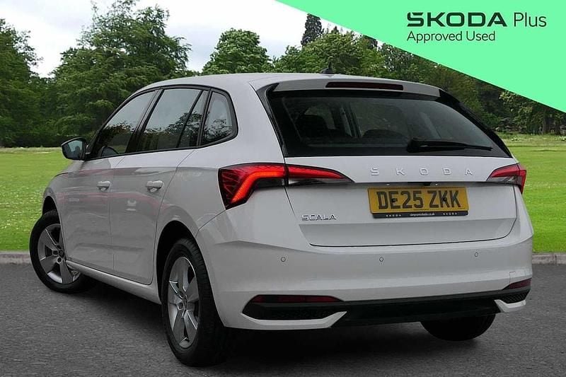 Usado Skoda Scala SE 85 CV (62 kW) 2025 Blanco Utilitario