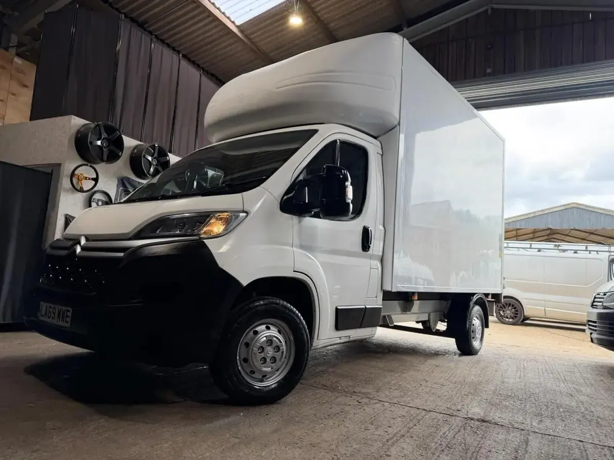 Used Citroën Relay 165 HP (121 kW) 2020 White Van