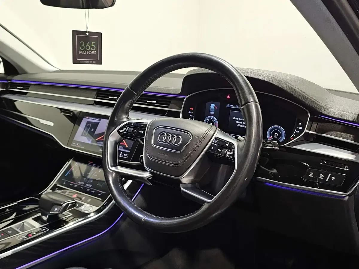 Used Audi A8 Advanced 286 HP (210 kW) 2018 Grey Sedan
