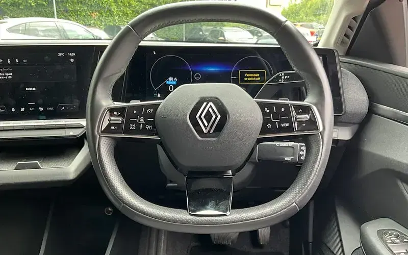 Used Renault Megane E-Tech Equilibre 160 kW (218 HP) 2023 Black Hatchback