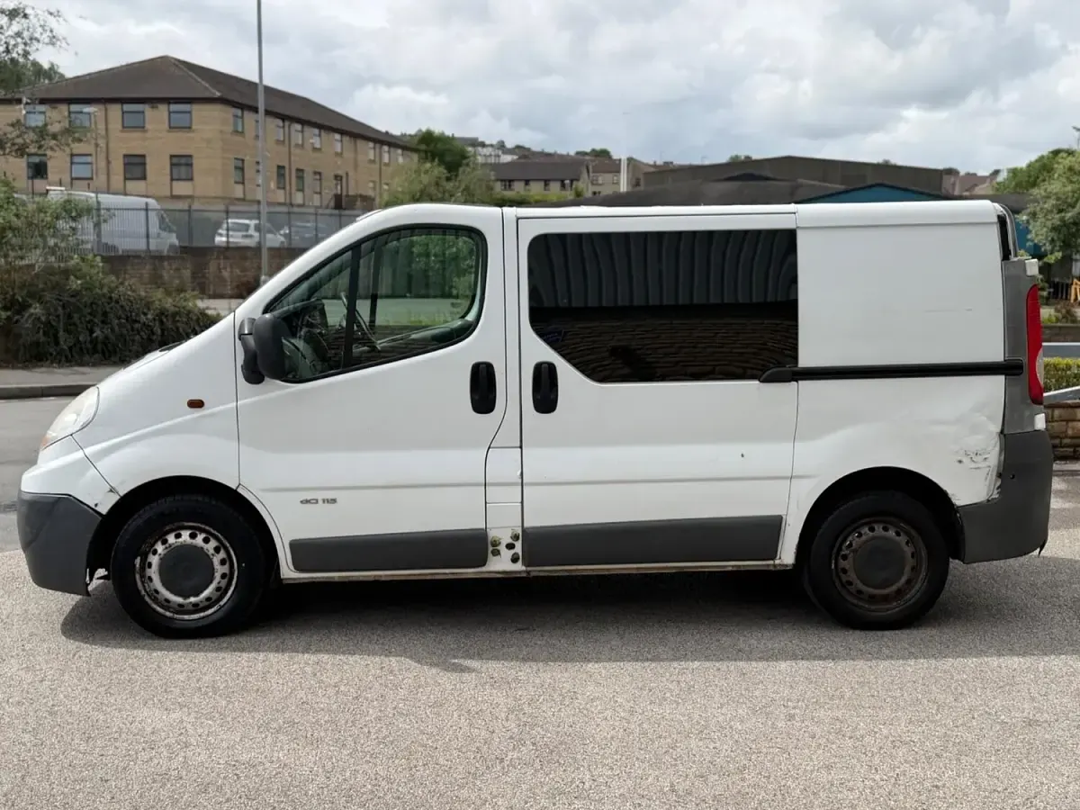 Used Renault Trafic 115 HP (84 kW) 2007 White MPV