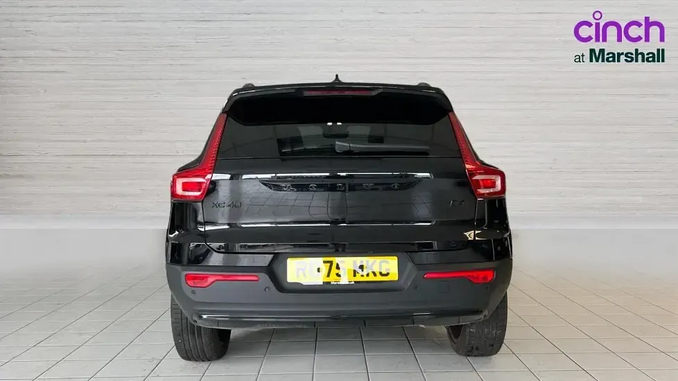 Used Volvo XC40 Plus 197 HP (144 kW) 2025 Black SUV