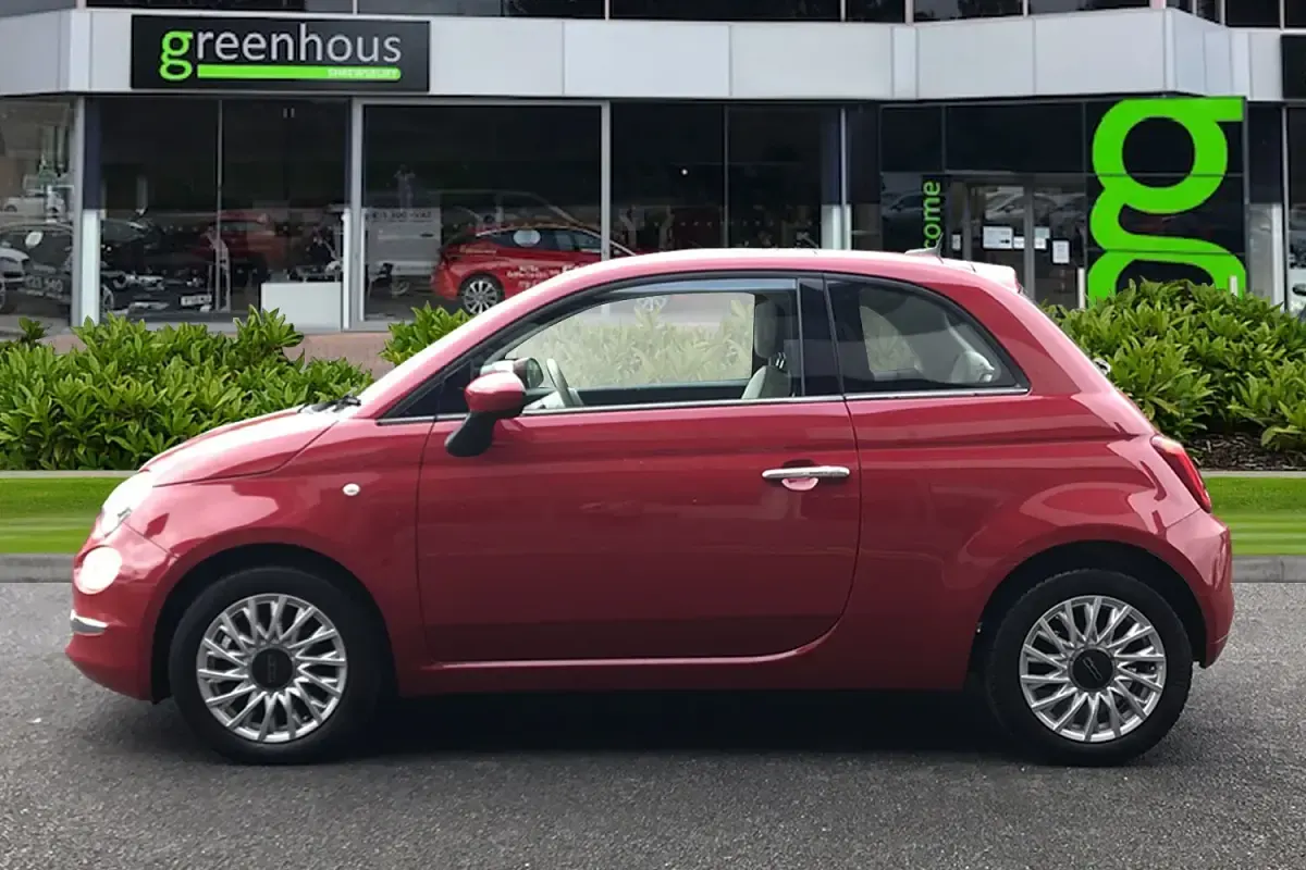 Used Fiat 500 Lounge 69 HP (50 kW) 2017 Red Hatchback