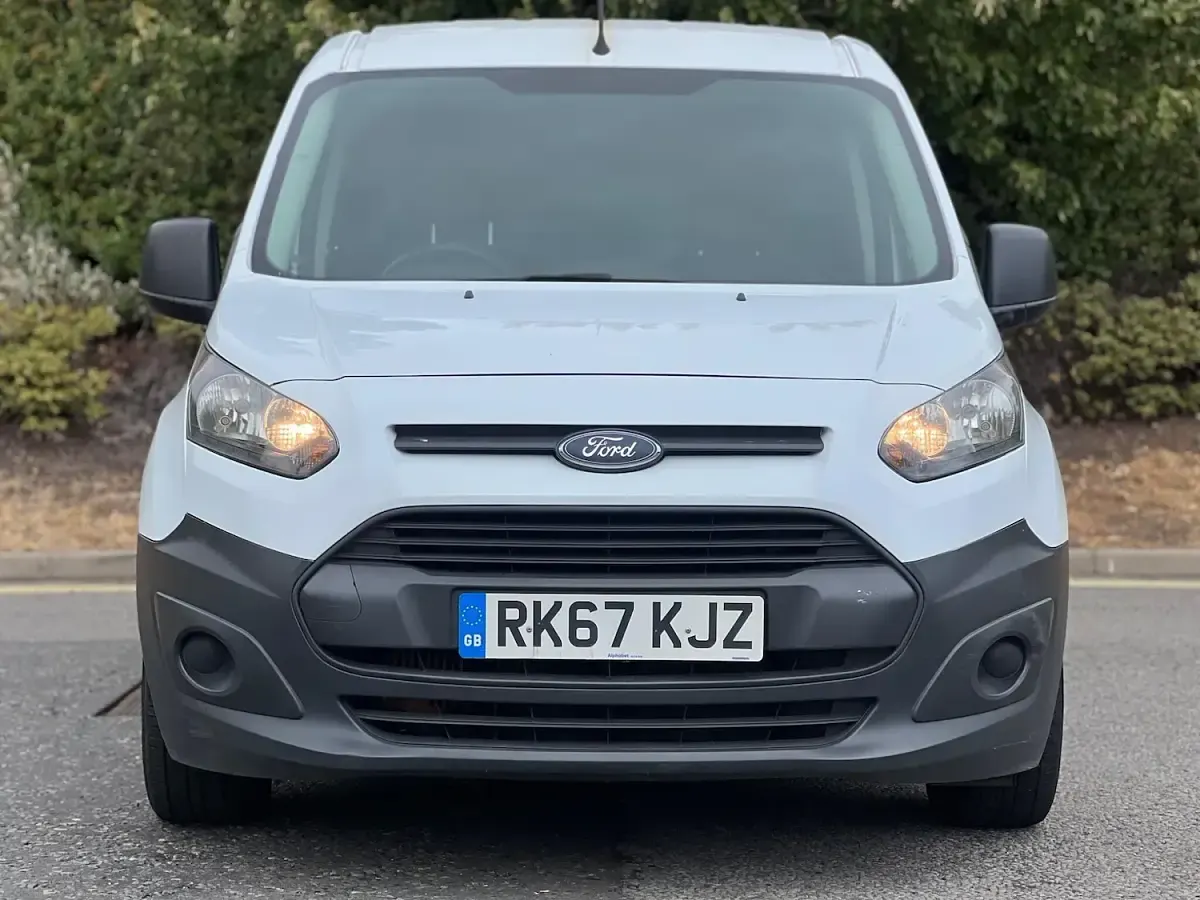 Used Ford Transit Connect Trend 100 HP (73 kW) 2017 White MPV