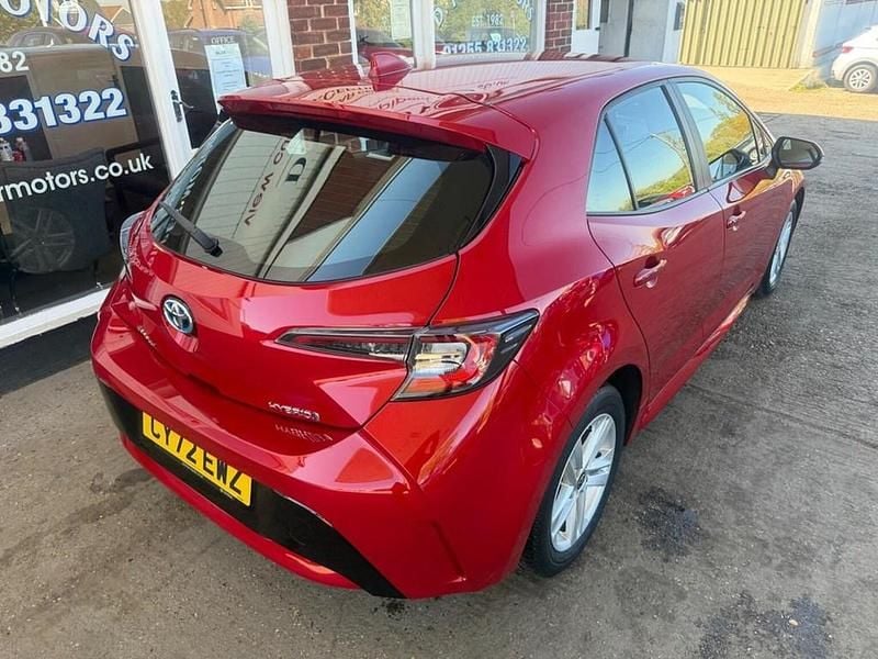 Usado Toyota Corolla 2023 Rojo Utilitario
