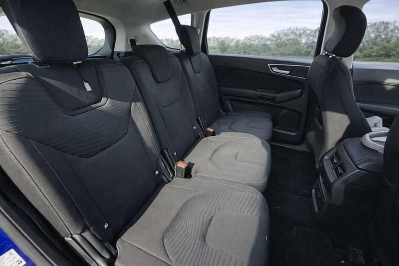 Used Ford S-MAX Zetec 160 HP (117 kW) 2017 Blue MPV