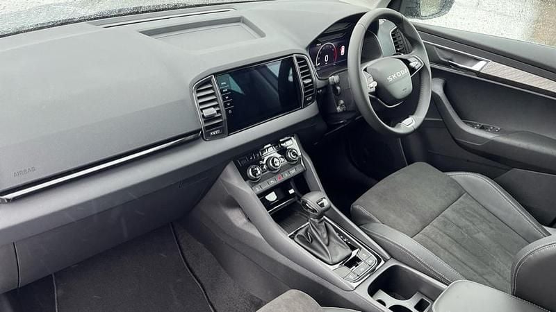 New Skoda Karoq SE L 150 HP (110 kW) 2025 Graphite grey SUV