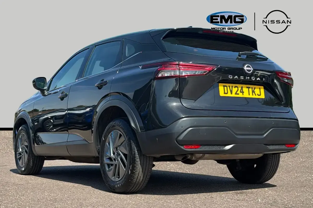 Used Nissan Qashqai Acenta Premium 140 HP (102 kW) 2024 Black SUV