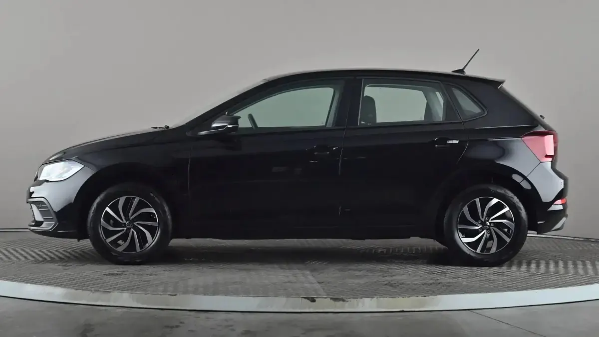 Begagnad VW Polo Life 80 HK (58 kW) 2025 Svart Halvkombi