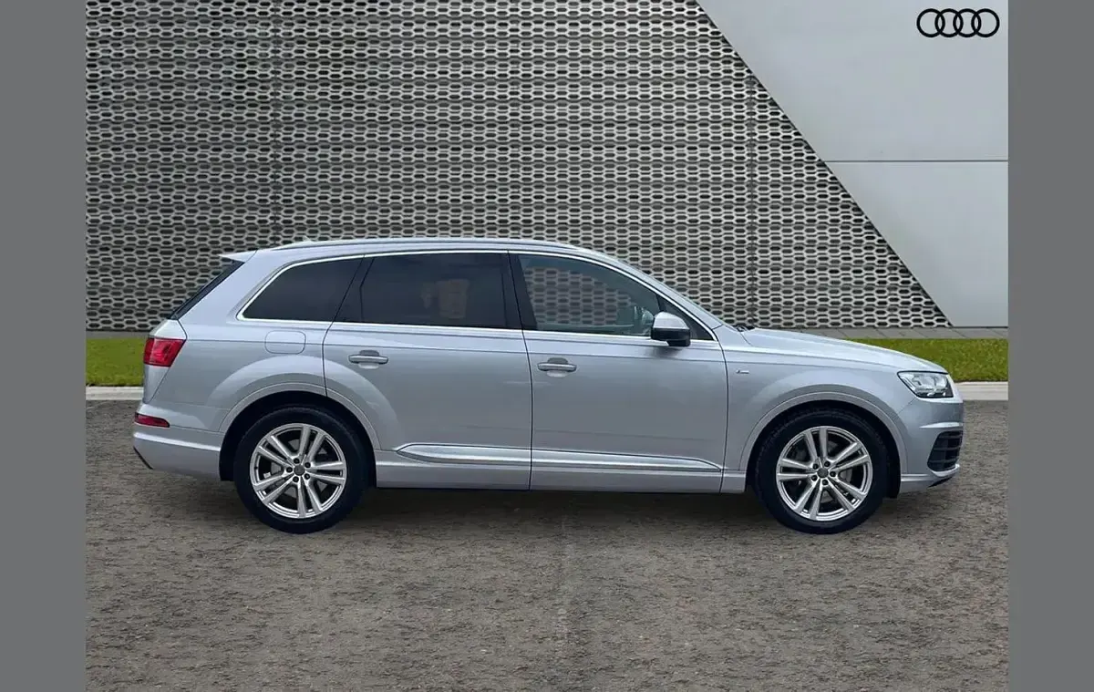 Used Audi Q7 S-Line 281 HP (206 kW) 2019 Silver SUV