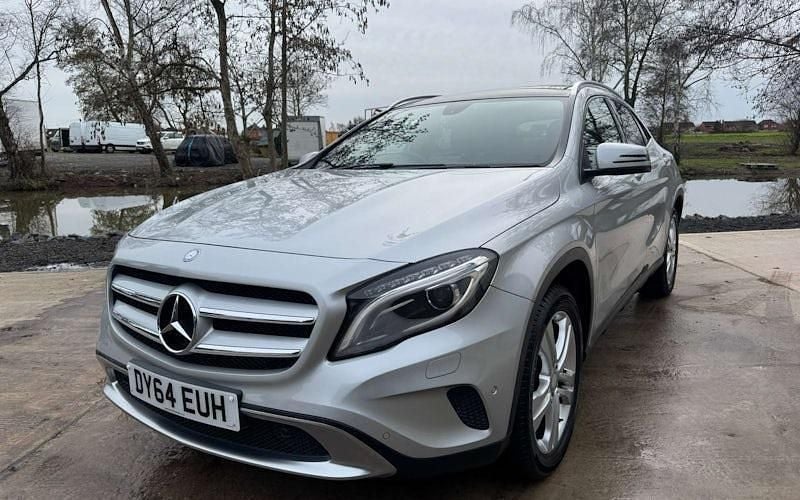 Used Mercedes GLA250 Premium 211 HP (155 kW) 2015 Silver SUV