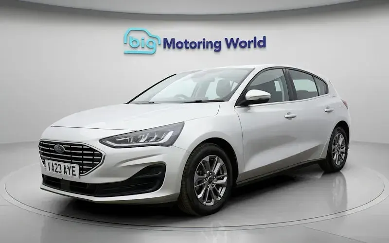 Used Ford Focus Titanium 125 HP (91 kW) 2023 Silver Hatchback