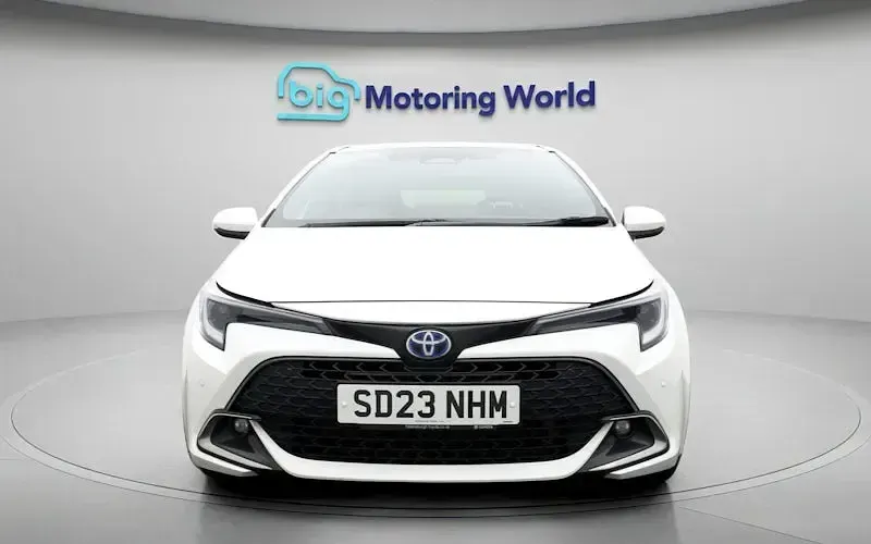 Used Toyota Corolla Design 140 HP (102 kW) 2026 Estate