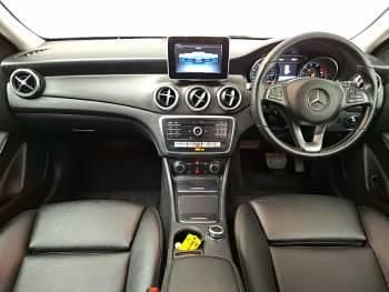 Used Mercedes GLA200 Executive 156 HP (114 kW) 2018 Grey SUV