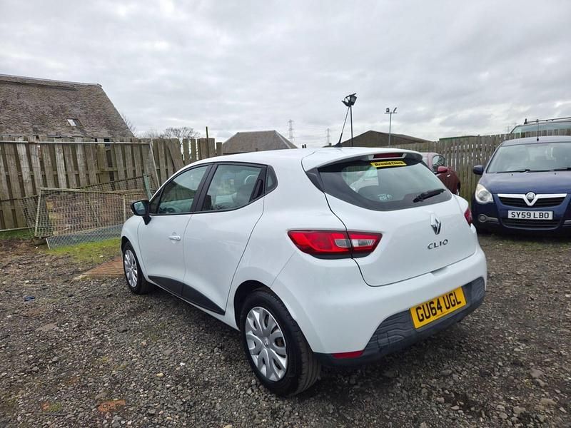 Used Renault Clio IV Expression 2014 White Hatchback
