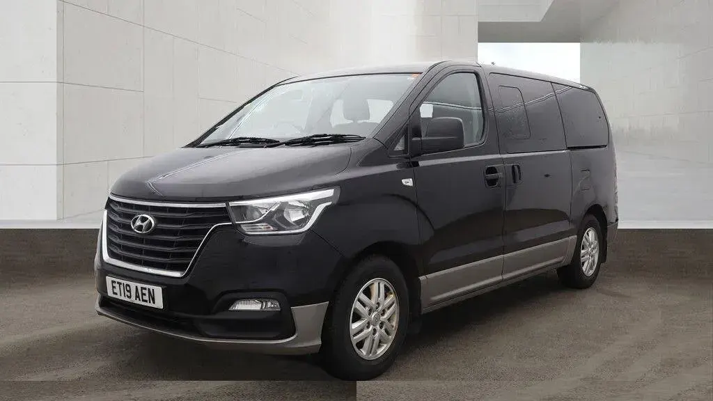 Used Hyundai I800 SE 2019 Black MPV