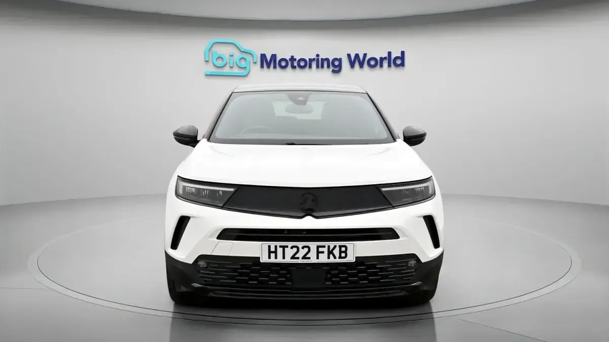 Used Vauxhall Mokka SRi 2022 White SUV