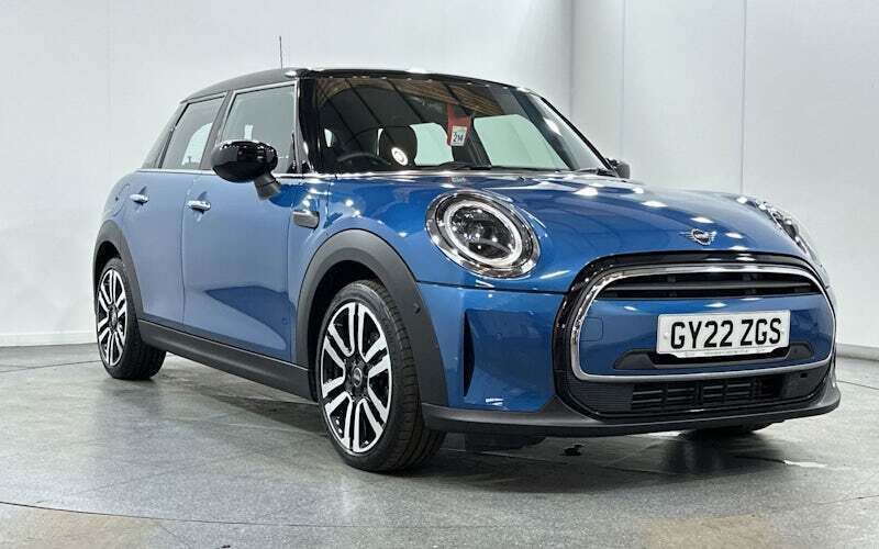 Used 2022 Mini Cooper Exclusive Hatchback | £18,249 (Fair price) - Image 1/4