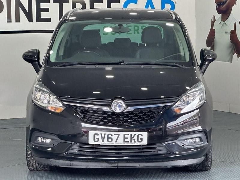 Used Vauxhall Zafira Tourer SRi 140 HP (102 kW) 2018 Black MPV