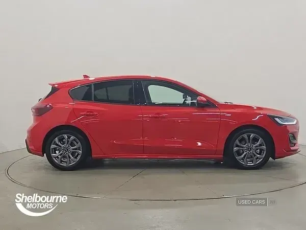Usado Ford Focus ST-Line 2023 Rojo Utilitario