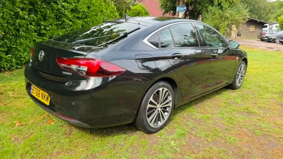 Used Vauxhall Insignia Elite 165 HP (121 kW) 2019 Black Hatchback