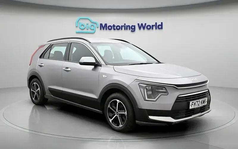 Używany Kia Niro 141 KM (103 kW) 2023 Szary SUV