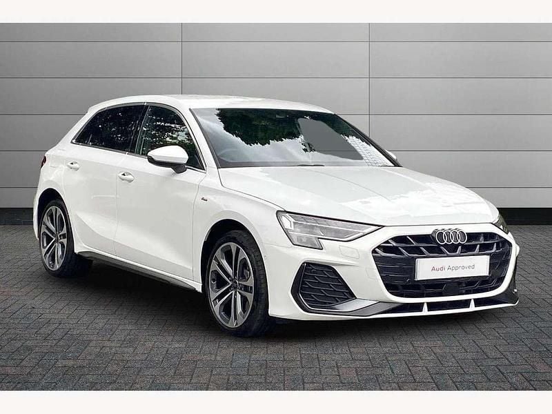 White Used 2025 Audi A3 e-tron S-Line Hatchback | £31,295 (Expensive) - Image 1/4