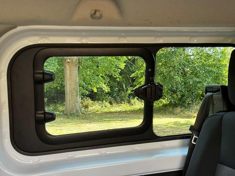 Used Ford Transit Custom 105 HP (77 kW) 2022 White Van