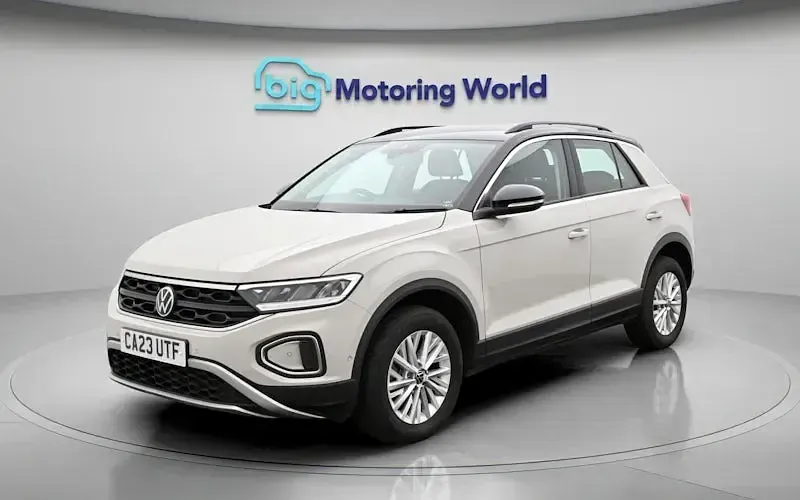 Usado VW T-Roc S 110 HP (80 kW) 2023 Cinzento SUV