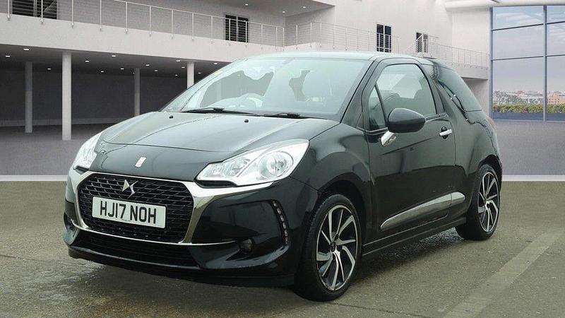 Used DS Automobiles DS3 Connected Chic 2017 Black Hatchback