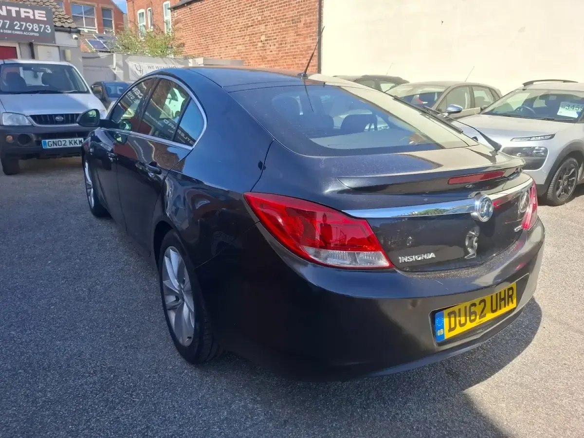 Used Vauxhall Insignia SRi 2012 Black Hatchback