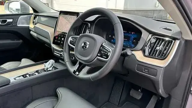 Used Volvo XC60 Ultra 247 HP (181 kW) 2026 SUV
