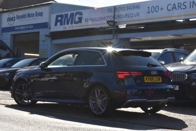 Used Audi S3 Sportback Design 310 HP (228 kW) 2016 Blue Hatchback