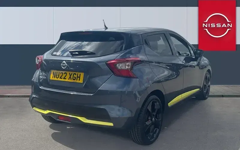 Używany Nissan Micra 92 KM (67 kW) 2022 Szary Hatchback