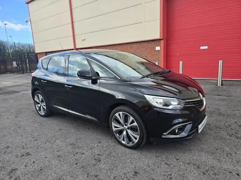 Used Renault Scénic Signature 2019 Black MPV