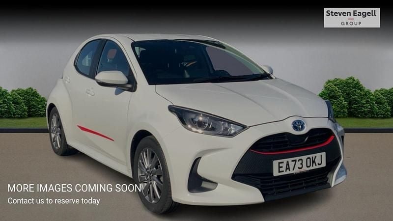 Used Toyota Yaris Hybrid 2023 White Hatchback