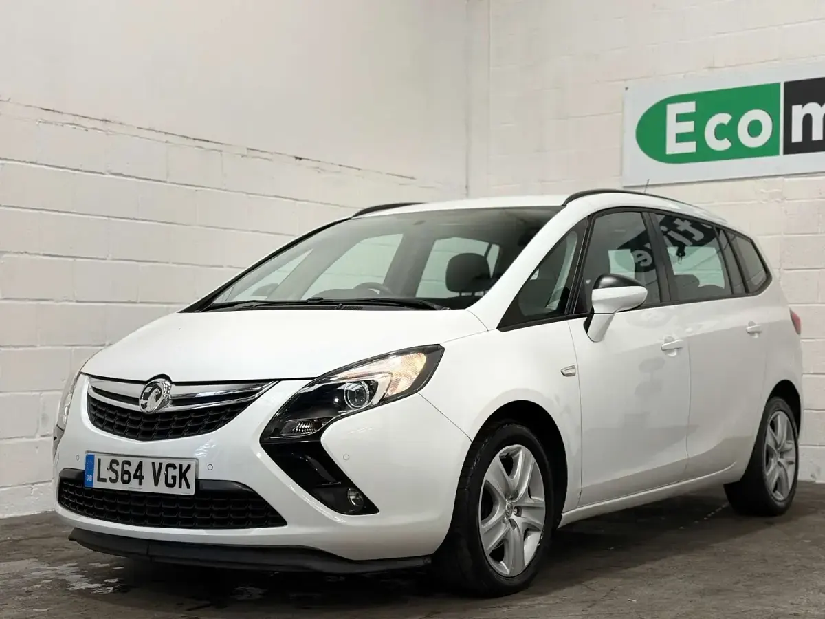 Used Vauxhall Zafira Tourer 140 HP (102 kW) 2014 White MPV