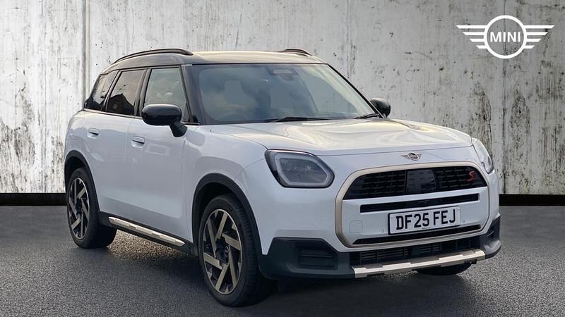 White Used 2025 Mini Countryman Exclusive SUV | £35,699 (A bit pricey) - Image 1/4