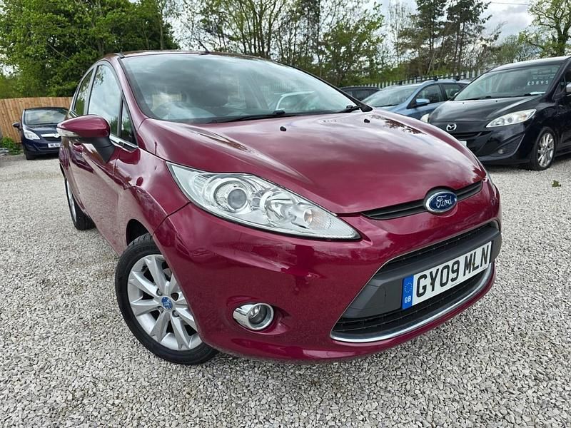 Red Used 2009 Ford Fiesta Zetec Hatchback | £2,195 (Fair price) - Image 1/4