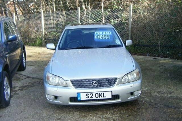 Used Lexus IS200 153 HP (112 kW) 2000 Sedan