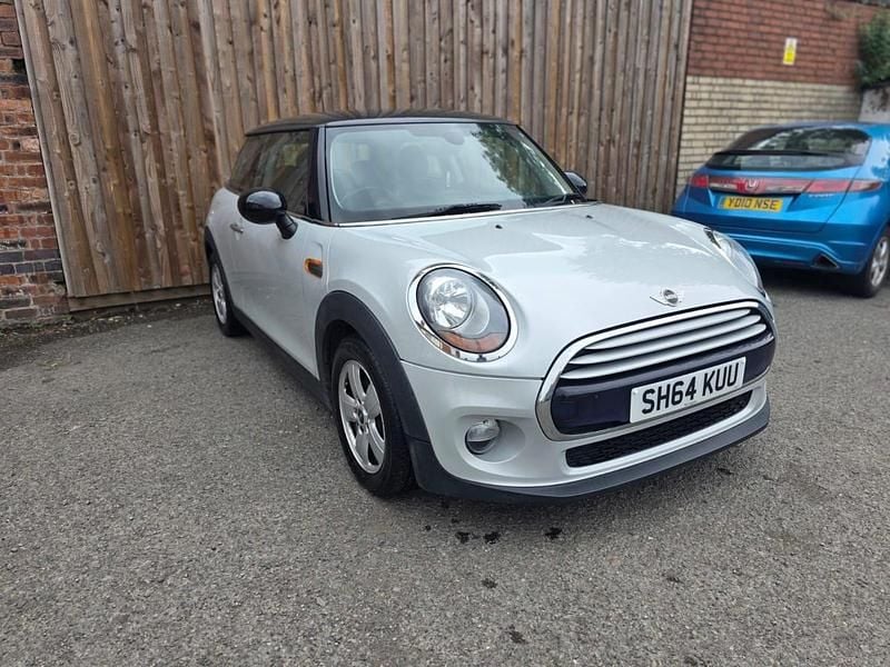Silver Used 2014 Mini Cooper Hatch Hatchback | £6,390 (Good price) - Image 1/4