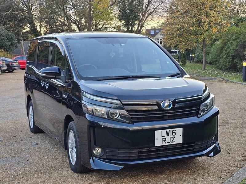 Black Used 2016 Toyota Voxy MPV | £12,980 - Image 1/4