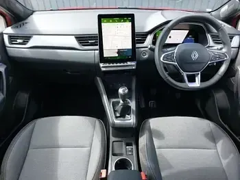 Begagnad Renault Symbioz Techno 140 HK (102 kW) 2025 Röd SUV