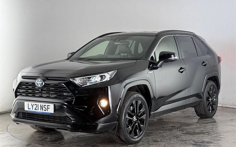 Usado Toyota RAV4 Edition 218 HP (160 kW) 2021 SUV