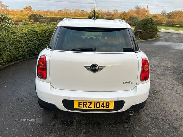 Used Mini One D 90 HP (66 kW) 2012 White Hatchback