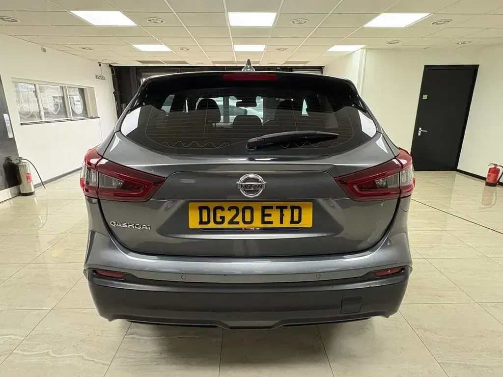 Used Nissan Qashqai Acenta Premium 160 HP (117 kW) 2020 Grey SUV