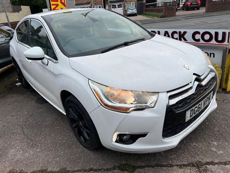 White Used 2011 Citroën DS4 Hatchback | £1,894 (Super price) - Image 1/4